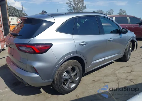 2024 Ford Escape St-Line z USA, uszkodzony, nr VIN 1FMCU0MZ8RUA44145